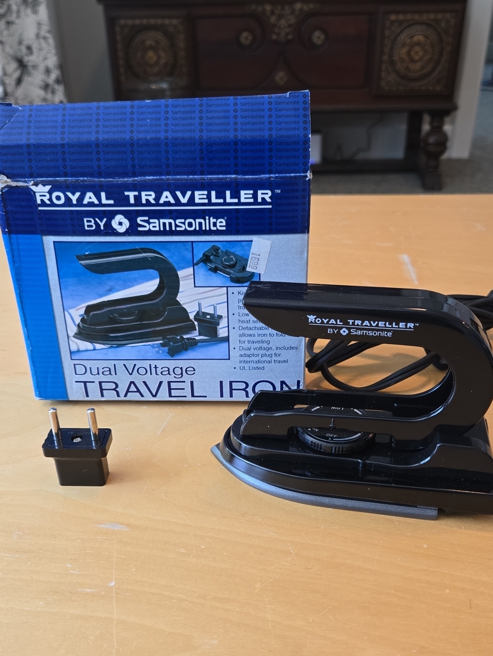 Samsonite Royal Traveller Travel Iron in Black
